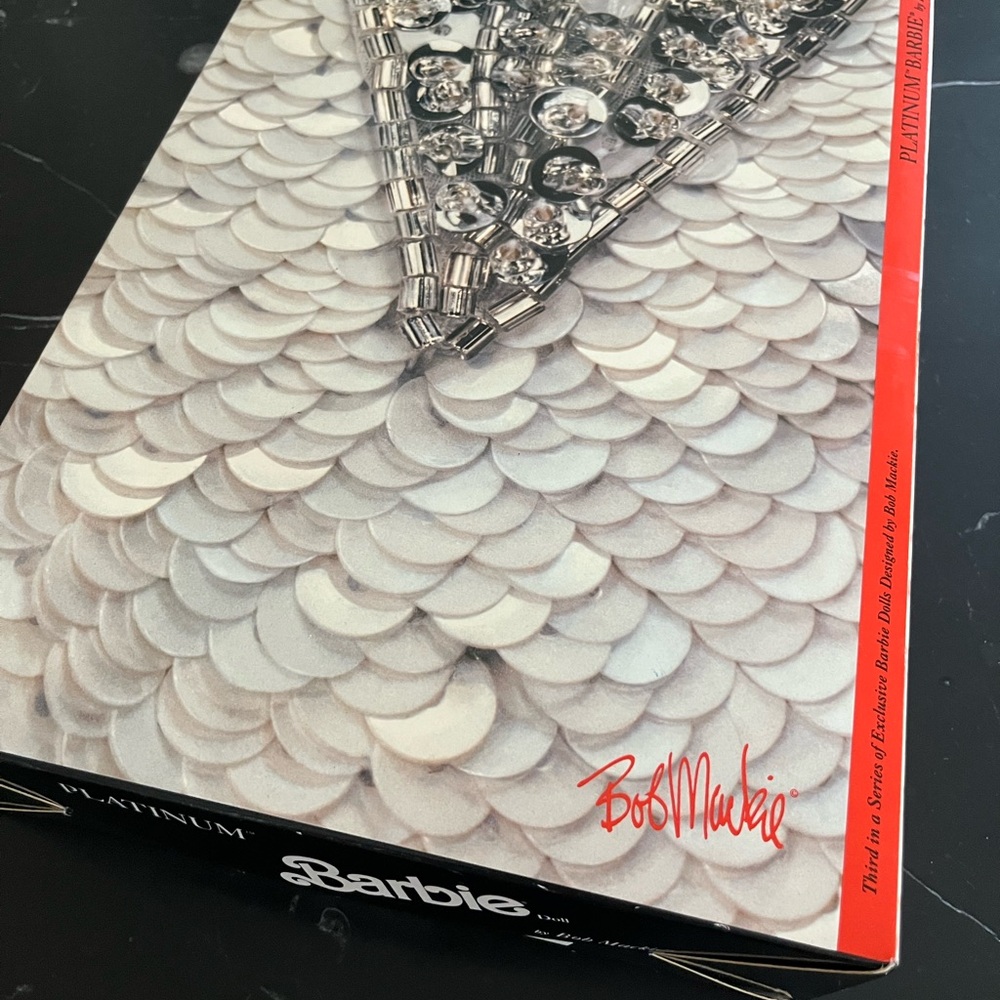 Barbie Platinum Doll by Bob Mackie - Picture 2 of 11